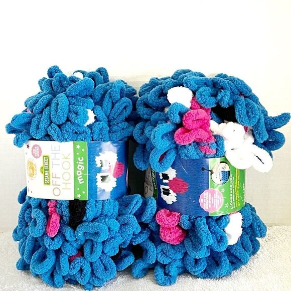 Lion Brand Yarn Sesame Street Off The Hook Fuzzy Friends Grover 2 Skeins - Picture 2 of 4